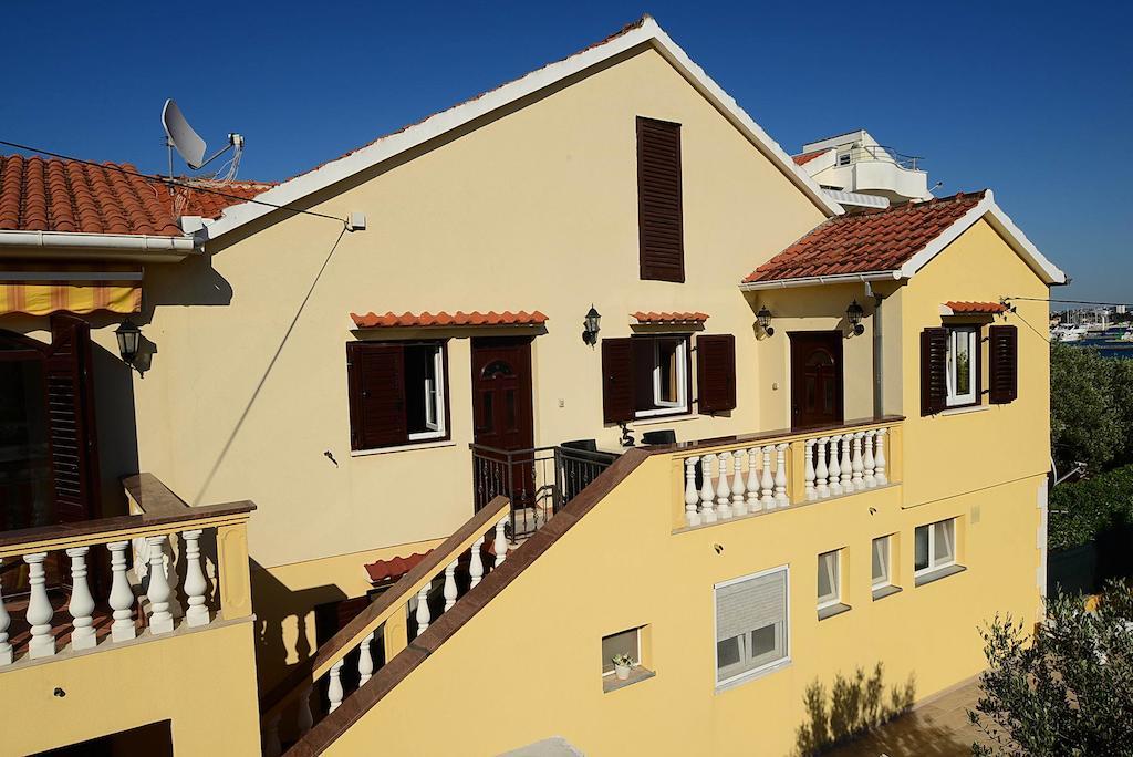 Lanterna Puntamika Apt. Near Beach Zadar Exteriör bild